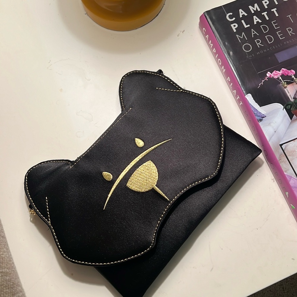 Bcbgmaxazria clutch